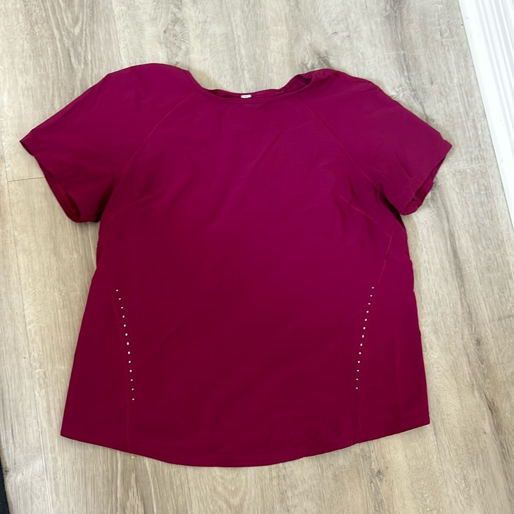 Lululemon Open Flap Back Shirt Size 8